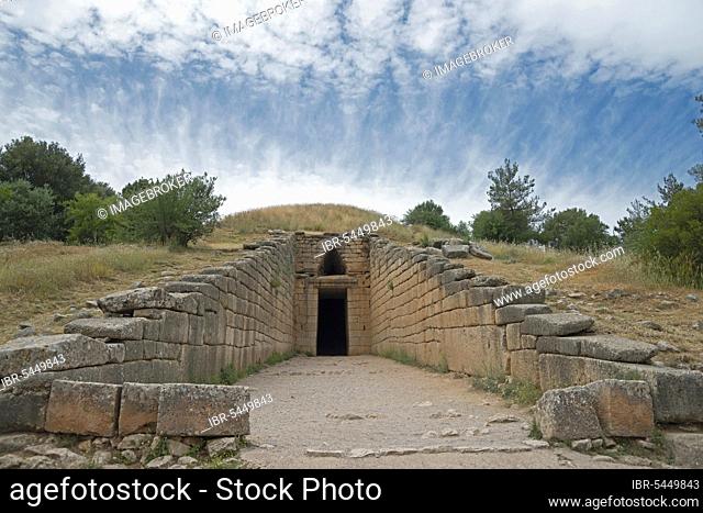 Treasury House paratrea (Atreus), domed tomb, Mycenae, Argolis, Peloponnese, Greece, Mykenai, Mykenae, Mycenes, Europe