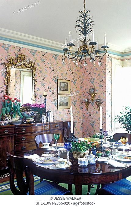 DINING ROOM: Traditional Greek Revival, formal room, table set, pink print wallpaper, white, beige and green painted trimwork, antique furniture