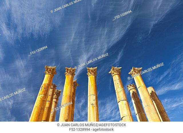 Temple of Artemisa or Diana, Greco-Roman city of Jerash, Jordan, Middle East