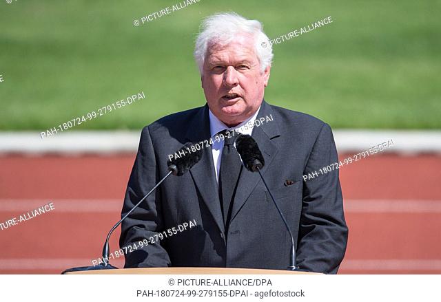 24 July 2018, Germany, Warendorf: Breido Count of Rantzau, President of the German Equestrian Federation (FN), delivers a speech during the funeral service for...