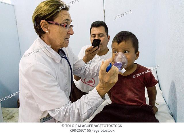 tratamiento de insuficiencia respiratoria infantil, La Taña, zona Reina, Uspantán, Quiche, Guatemala, Central America