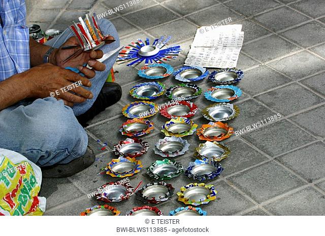 art to be made of old beverage cans, Spain, Madrid