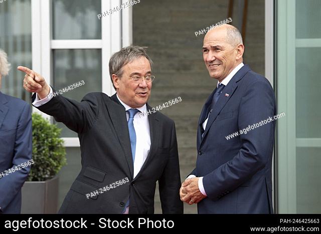 Armin LASCHET, left, Prime Minister of North Rhine-Westphalia, welcomes the Slovenian Prime Minister Janez JANSA in the State Chancellery in Duesseldorf