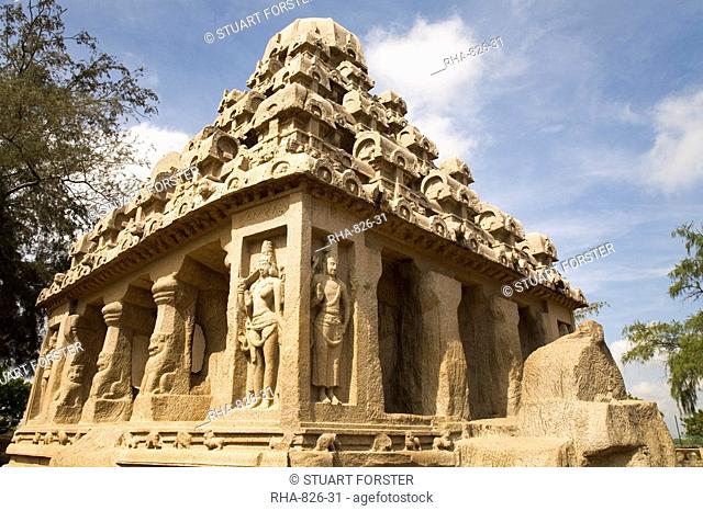 The stone Dharmaraja Ratha in the Five Rathas Panch Rathas complex at Mahabalipuram Mamallapuram, UNESCO World Heritage Site, Tamil Nadu, India, Asia