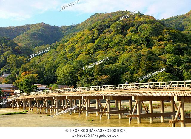 Japan, Kyoto, Arashiyama, Togetsu-kyo Bridge, Katsura River,