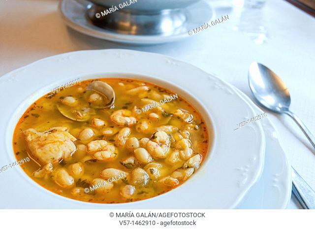 Fabes with seafood. Asturias, Spain