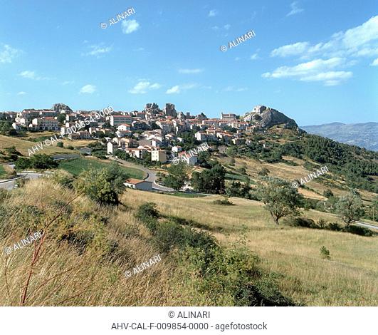 View of Pietrabbondante, Isernia, shot 2001 by Tatge, George for Alinari