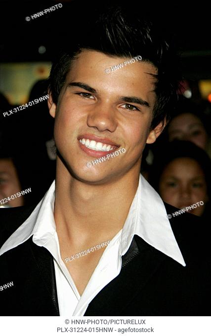 Taylor Lautner 11/17/08 Twilight Premiere @Mann Village and Bruin Theaters, Westwood Photo by Megumi Torii/ www.HollywoodNewsWire.net/ PictureLux