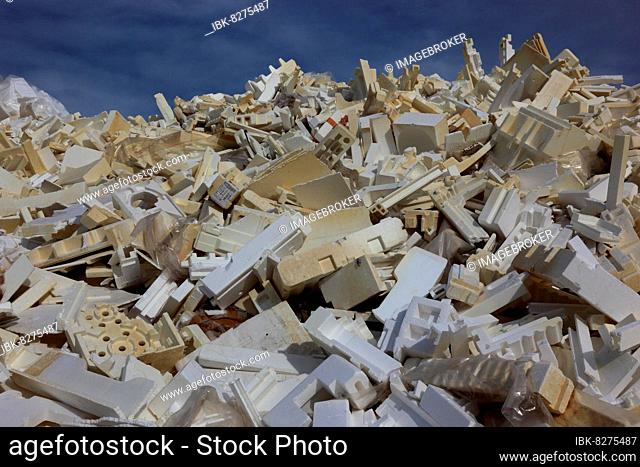 Styrophorabfälle, Reste von Verpackungsmaterial