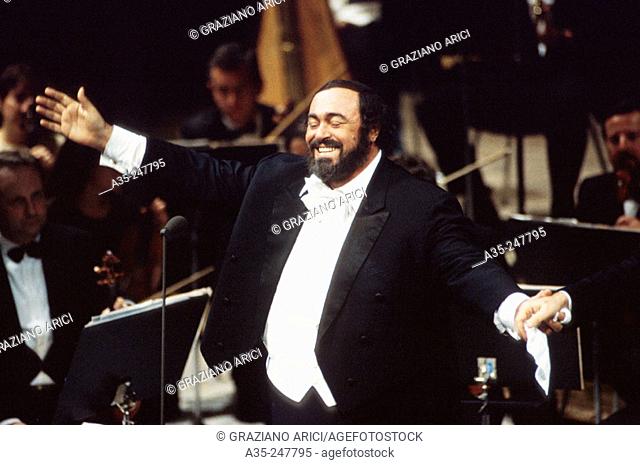 Luciano Pavarotti, Italian tenor