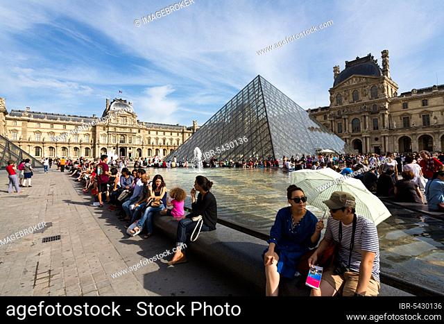 Louvre museum with the Pyramide, Paris, France, Europe