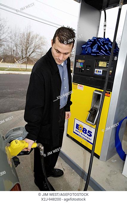 Canton, Michigan - Dan Radomski fills the tank of his Ford Taurus flexible fuel vehicle with E85 ethanol at a Mobil gas station in suburban Detroit  The vehicle...