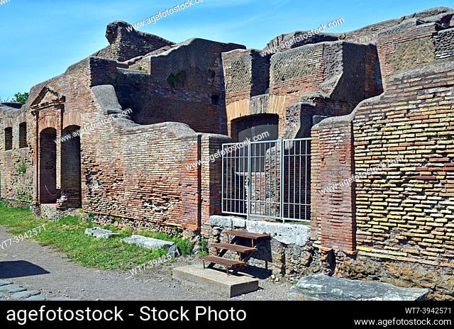 Insulae, houses, masonry, ancient architecture