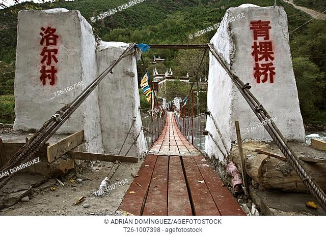 Bridge in the vicinity of Damba, China