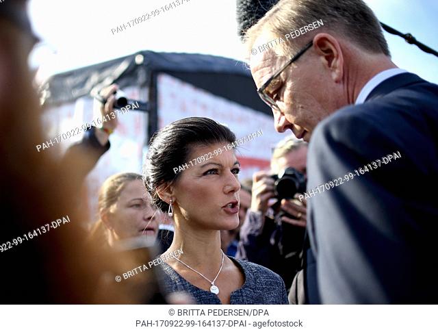 The two top candidates of the German party Die Linke (The Left) for the federal parliamentary elections 2017, Sahra Wagenknecht (L) and Dietmar Bartsch (R) have...