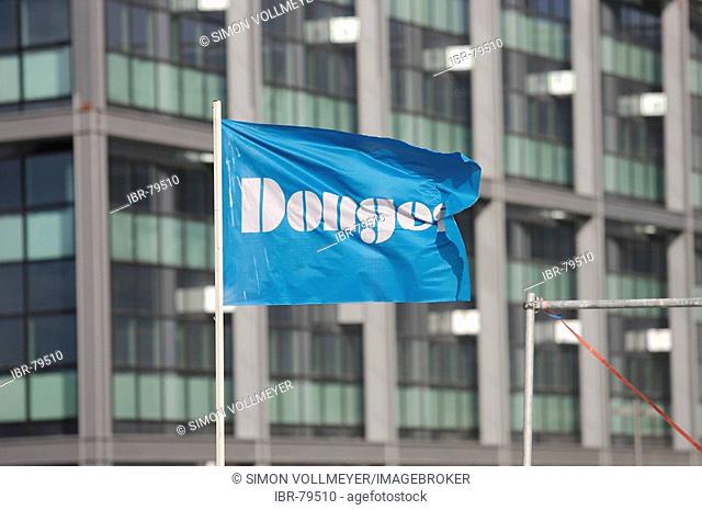 Donges steel structure flag in front of the new building of Berlin main station