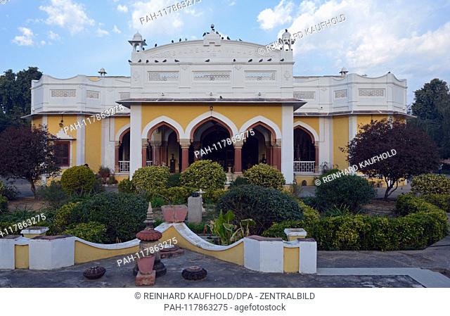 In many of Maharaja-founded palaces (as here in northern India in the state of Rajasthan) are now hotels - the historic ambience is still fully preserved