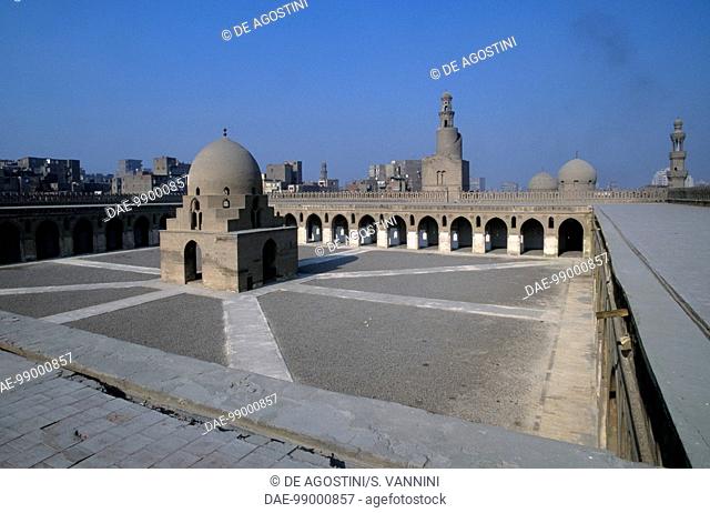 Courtyard with 13th century fountain, Mosque of Ahmad ibn Tulun (9th century), Cairo, Egypt