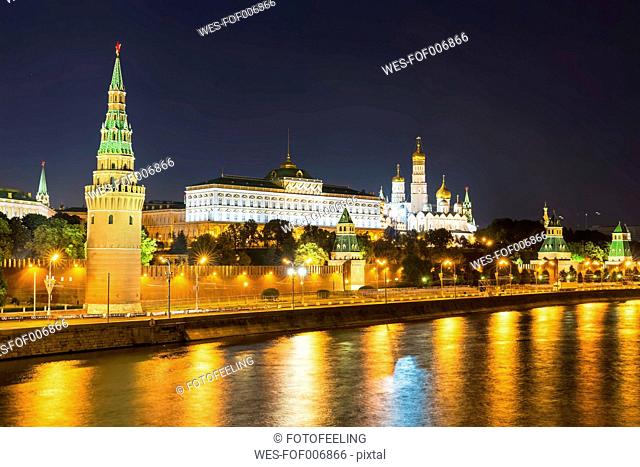 Russia, Moscow, Kremlin, Ivan the Great Bell Tower with Cathedrals of the Archangel and the Annunciation