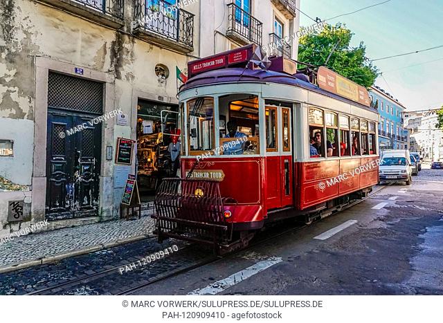 14.05.2019, Lisbon, capital of Portugal on the Iberian Peninsula in the spring of 2019. A typical street scene in the old town of Lisbon