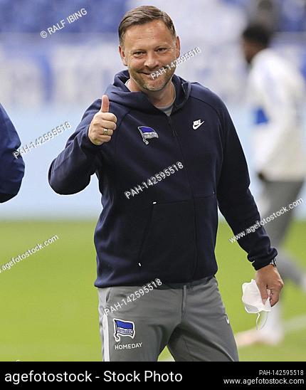 coach Pal DARDAI (B), gesture, gesture, thumbs up football 1. Bundesliga, 31st matchday, FC Schalke 04 (GE) - Hertha BSC Berlin (B) 1: 2, on May 12th