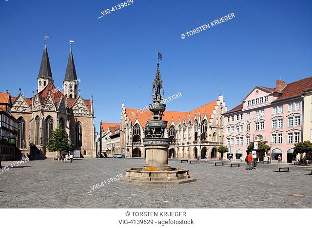 Braunschweig : Sankt-Martini-Kirche mit Altstadtrathaus und Marienbrunnen am Altstadtmarkt