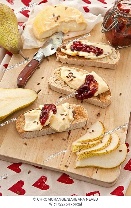 Bread, cheese and pears