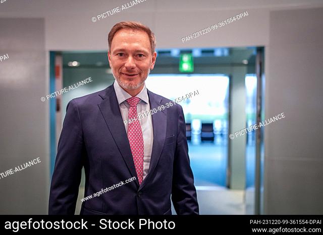 20 December 2023, Berlin: Christian Lindner (FDP), Federal Minister of Finance, attends the meeting of the Federal Cabinet in the absence of the Federal...