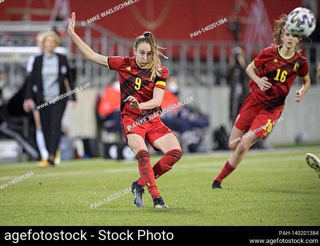 Tessa WULLAERT (BEL) Action, Soccer Laenderspiel Women, Mini-Tournament - Three Nations. One Goal, Germany (GER) - Belgium (BEL) 2: 0, on February 21