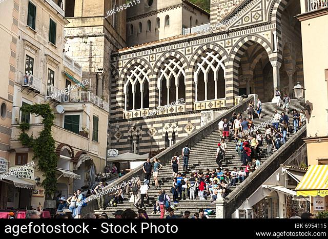 Grand staircase, Arab-Norman style windows, many people, tourists, Sant Andrea Cathedral, town of Amalfi, Amalfi Coast, province of Salerno, Campania, Italy
