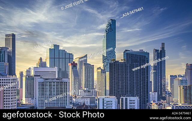 Thailand, Bangkok City, downtown, Sathon area, MahaNakhon Skyscraper