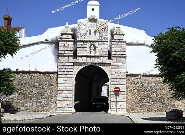 Estremoz, Porta de Santo Antonio (Door of Saint Anthony). Evora, Alentejo, Portugal