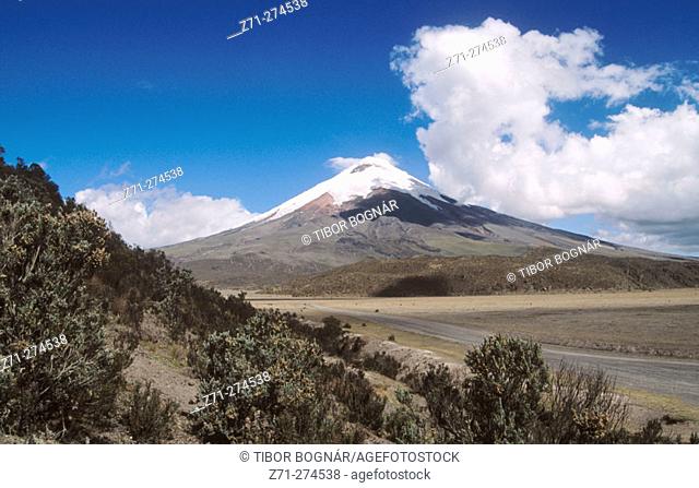 Cotopaxi volcano (5897m). Ecuador