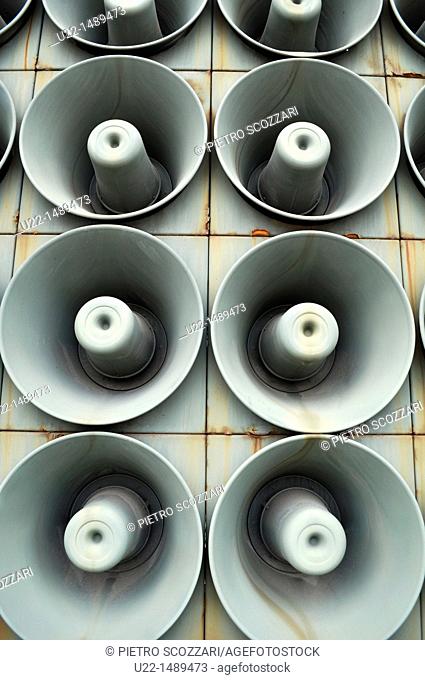 Seoul (South Korea): loudspeakers used during the war against North Korea, at the War Memorial of Korea