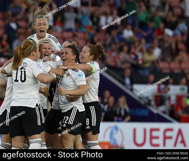 07.07.2022, Football, UEFA Womens EURO 2022, Norway - Northern Ireland, ENG, Southampton, St Marys Stadium Cheering after the goal to 1:3 for the goal scorer...