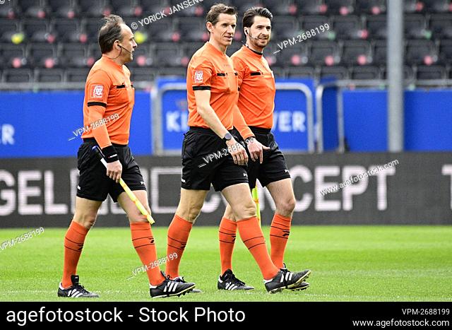 referee Jan Boterberg pictured before the start of a soccer match between OH Leuven and KRC Genk, Monday 05 April 2021 in Heverlee