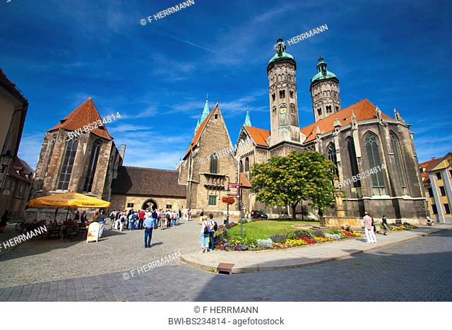 Naumburg cathedral with tourists, Germany, Saxony-Anhalt, Naumburg