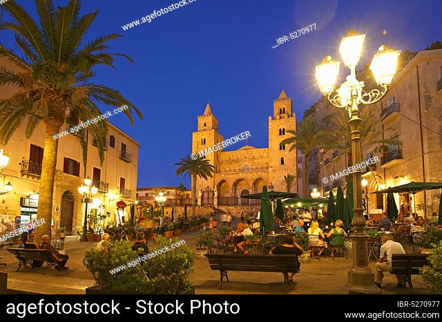 San Salvatore Cathedral with Piazza Duomo, Cefalu, Sicily, Italy, Europe