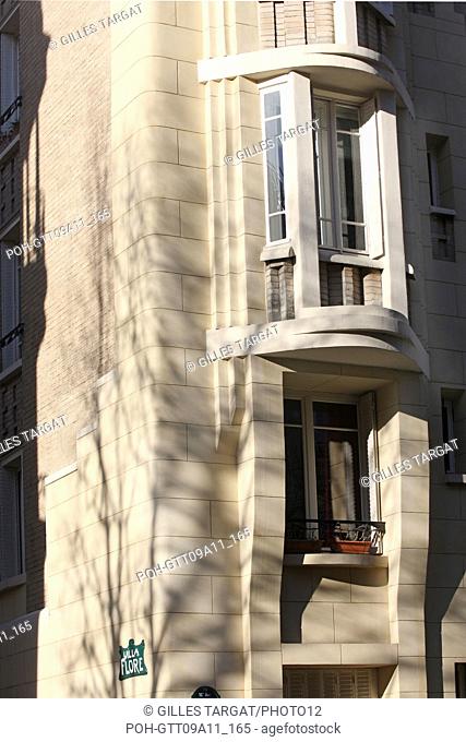 tourism, France, paris 16th arrondissement, 120 avenue mozart, villa flore, building, hector guimard architect, art nouveau