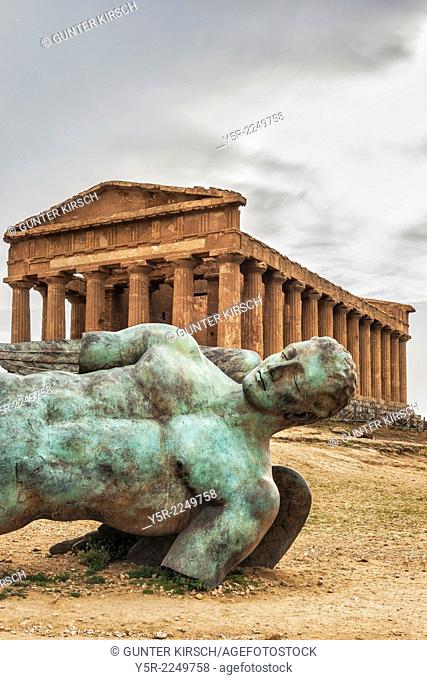 The Temple of Concordia, Tempio di Concordia, was built about 440 to 430 BC. The temple belongs to the archaeological sites of Agrigento