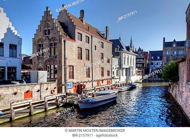 Guild houses with canal, old town of Bruges, UNESCO World Heritage Site, West Flanders, Flemish Region, Belgium, Europe