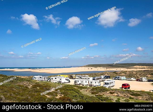 caravan site at Carrapateira, behind the beach Praia da Bordeira, Costa Vicentina, Atlantic Ocean, Algarve, Faro, Portugal