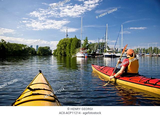 Sea-kayaking around Center Island in the Toronto Harbour, Lake Ontario, Toronto, Ontario, Canada