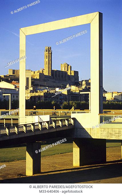 Seu Vella from Segre river. Lleida. Comunidad Autónoma de Cataluña. Spain