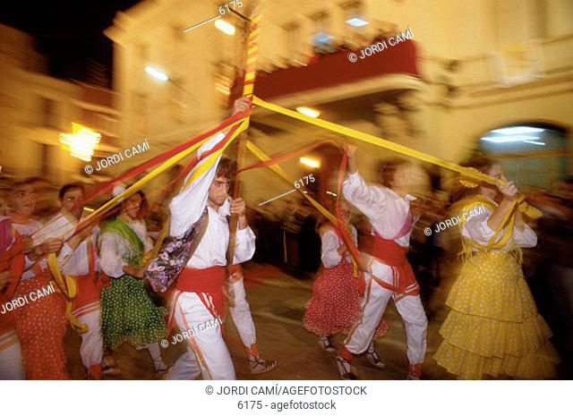 Traditional ribbons dance. Wine Festival. Sant Sadurní d'Anoia. Spain