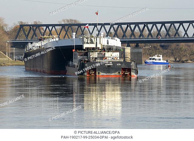 17 February 2019, Saxony-Anhalt, Dessau-Roßlau: The newly built hull of an inland tanker named ""Spera"" of the Czech shipping company CSPL is being transported...
