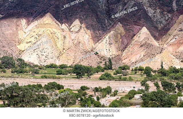 Iconic landmark, the rock formation La Paleta del Pintor, near the village Maimara in the canyon Quebrada de Humahuaca. The Quebrada is listed as UNESCO world...