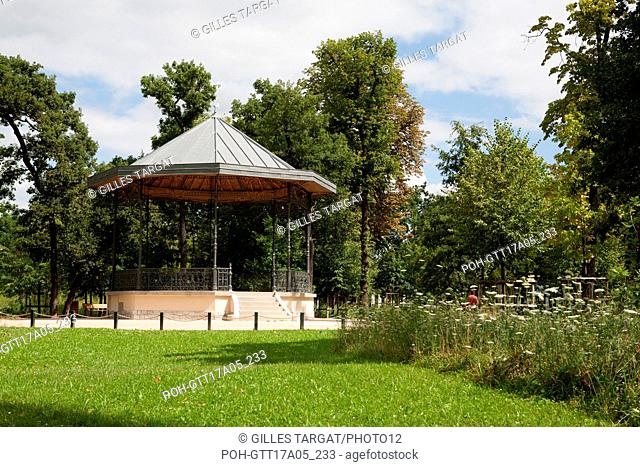 France, Ile de France region, Bois de Boulogne, Jardin d'Acclimatation, kiosque Photo Gilles Targat