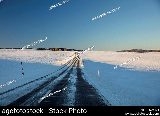 Country road, snow, Swabian Alb