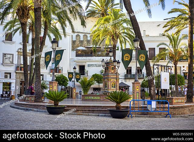 Full social center and meeting point in most beautiful town in province of Cadiz. Mix of cultures and eras for history lovers, it is Vejer de la Frontera, Spain